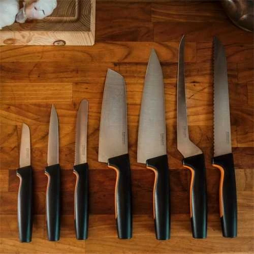 Fiskars Functional Form Santoku peilis