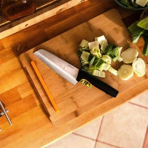 Fiskars Functional Form Santoku peilis