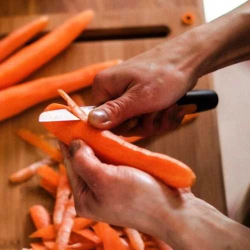 Fiskars Functional Form skutimo peilis tiesia geležte