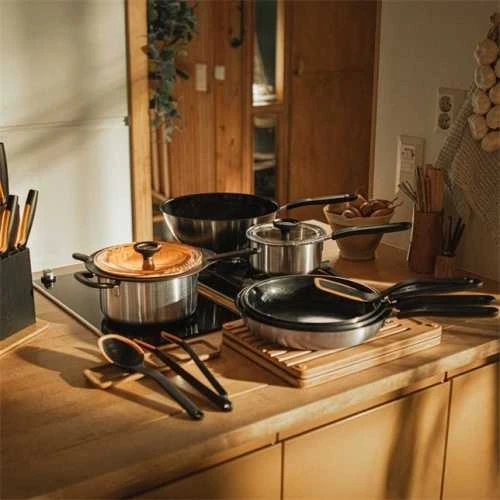 Fiskars FF keptuvė 28cm keramine danga