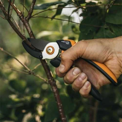 Fiskars Solid™ sekatorius atraminiais ašmenimis L (P361) 1057165