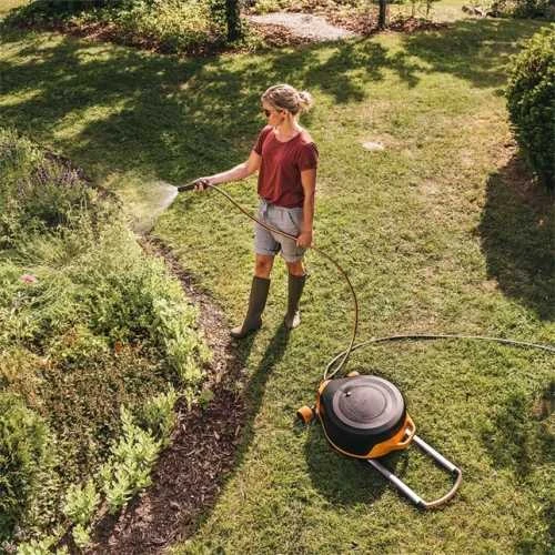 Automatinė ritė su žarna Fiskars 1067548, 60 cm