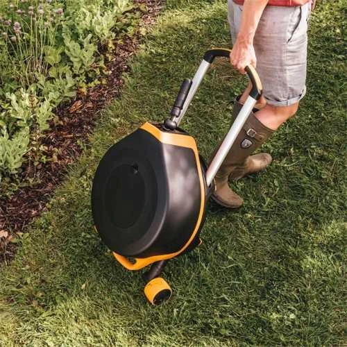 Automatinė ritė su žarna Fiskars 1067548, 60 cm