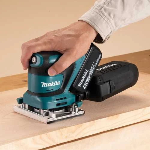 Makita DBO482Z Akumuliatorinis vibracinis šlifuoklis 18V, 114x102mm (Aliumininis pagrindas), Šlifavimo popieriaus dydis 114x102mm, Be akumuliatorių ir kroviklio!