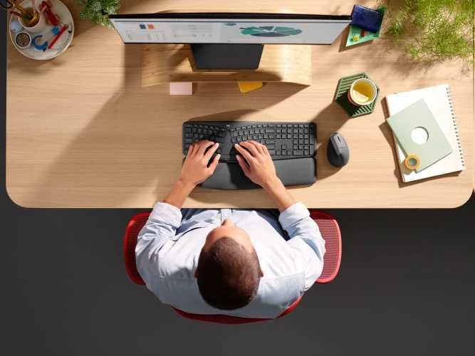 Logitech ERGO K860 SPLIT belaidė klaviatūra verslui, grafito spalvos, JAV tarptautinis išdėstymas (Qwerty)