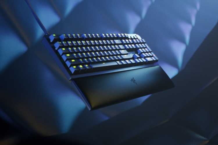Razer Huntsman V2 Laidinė žaidimų klaviatūra RGB LED, USB, DE, Clicky Optical Violetinė Switch, Juoda