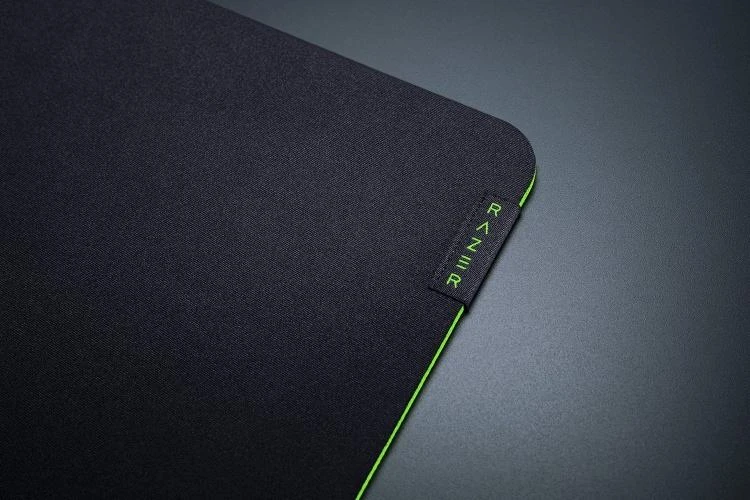 Pelės kilimėlis žaidimams Razer Gigantus V2 Soft Medium, 360 x 3 x 275 mm, Juodas