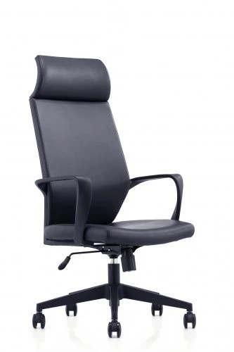 Juoda ergonomiška biuro kėdė su porankiais