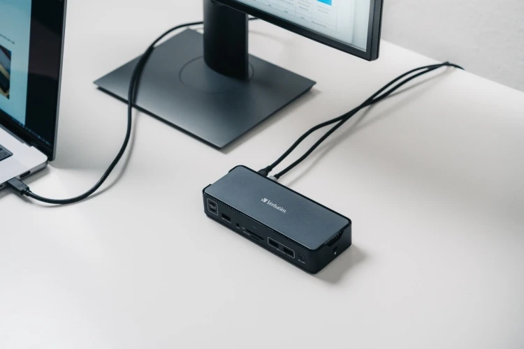 VERBATIM USB-C Pro įkrovimo stotelė, 15 prievadų, CDS-15