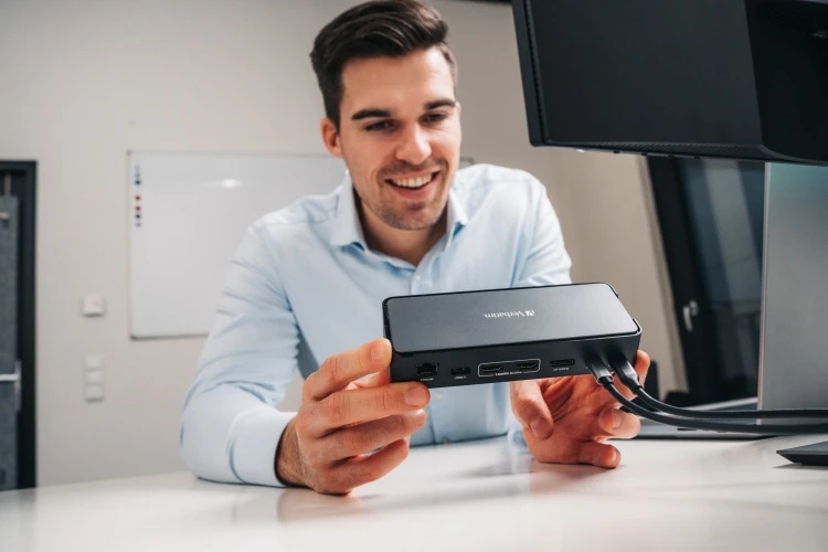 VERBATIM USB-C Pro įkrovimo stotelė, 15 prievadų, CDS-15