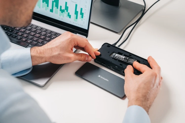 Verbatim USB-C Pro prijungimo stotelė CDS-15SSD, 15 prievadų: SSD, USB A/C, HDMI, DP, garso, SD+Micro SD, RJ45
