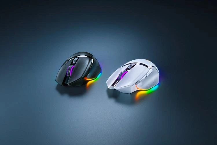 Razer | Basilisk V3 Pro | Wireless | Pelė žaidimams | Bluetooth | Baltas | Yes