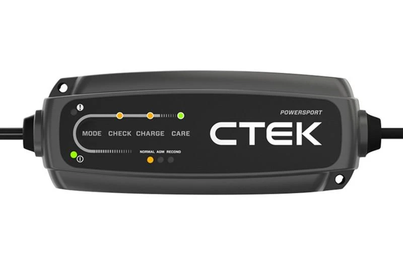 Ctek CT5 Powersport kroviklis - priekinis skydelis su indikatoriais