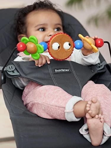 BABYBJORN žaislas medinis gultukui Googly eyes 080500