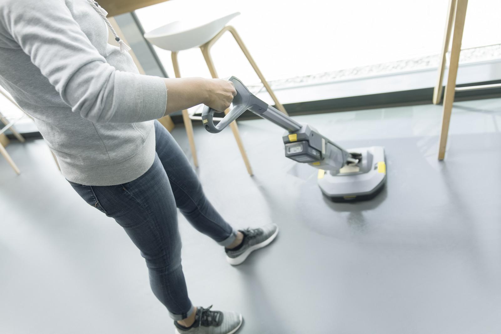 Grindų plovimo įrenginys Karcher BR 30/1 C