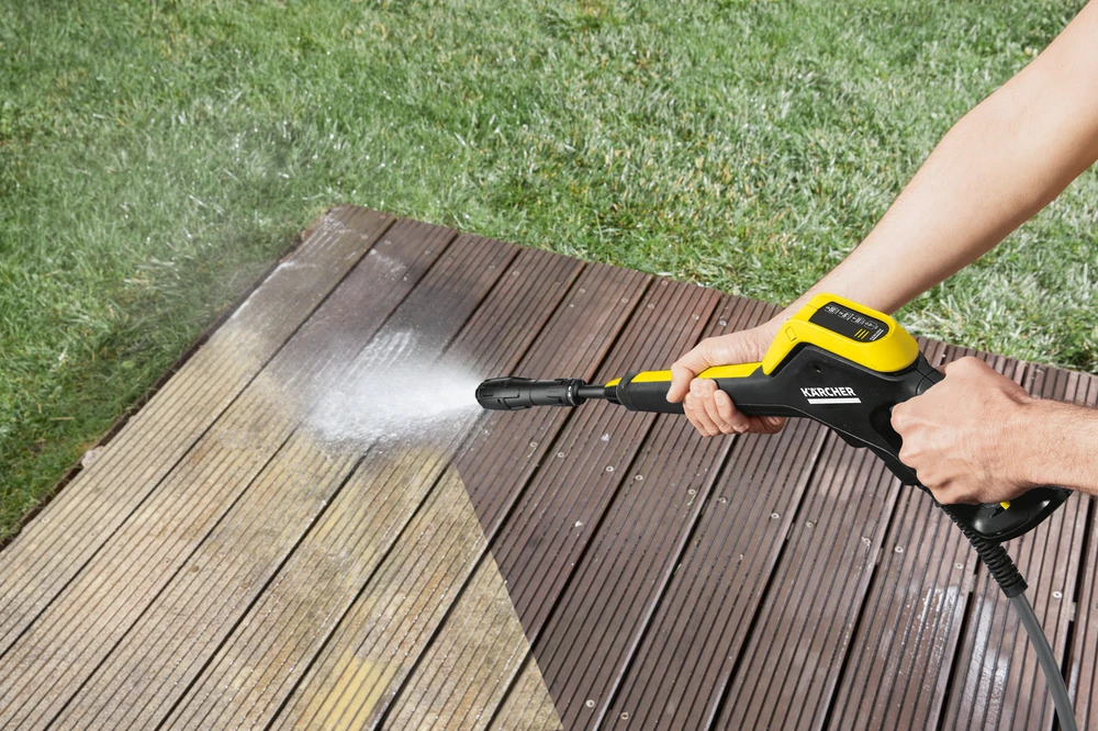 Karcher ploviklio pistoletas valantis medinę terasą