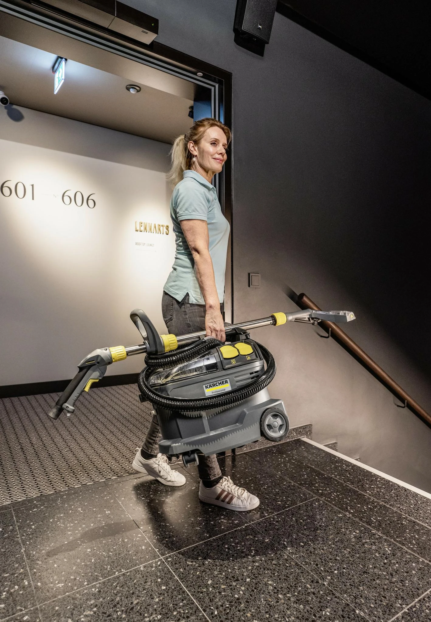 Karcher plaunantis siurblys Puzzi 8/1 1.100-240.0