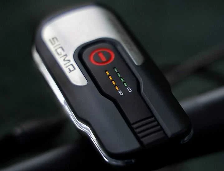 SIGMA AURA 80 USB priekinis žibintas + NUGGET II galinis žibintas