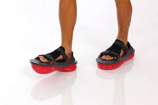 Balansavimo treniruoklis Togu Dynair Walker Comfort, juodas ir raudonas (Ekspozicinė prekė)