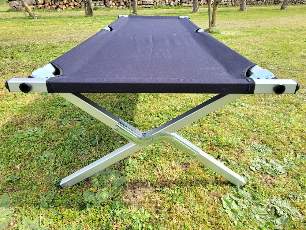 Sulankstomas gultas BasicNature Alu-Campbed, 210x66cm, Juodas