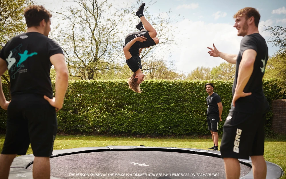 BERG Sports Champion FlatGround 330 batutas įleidžiamas į žemę, apvalus, pilkas