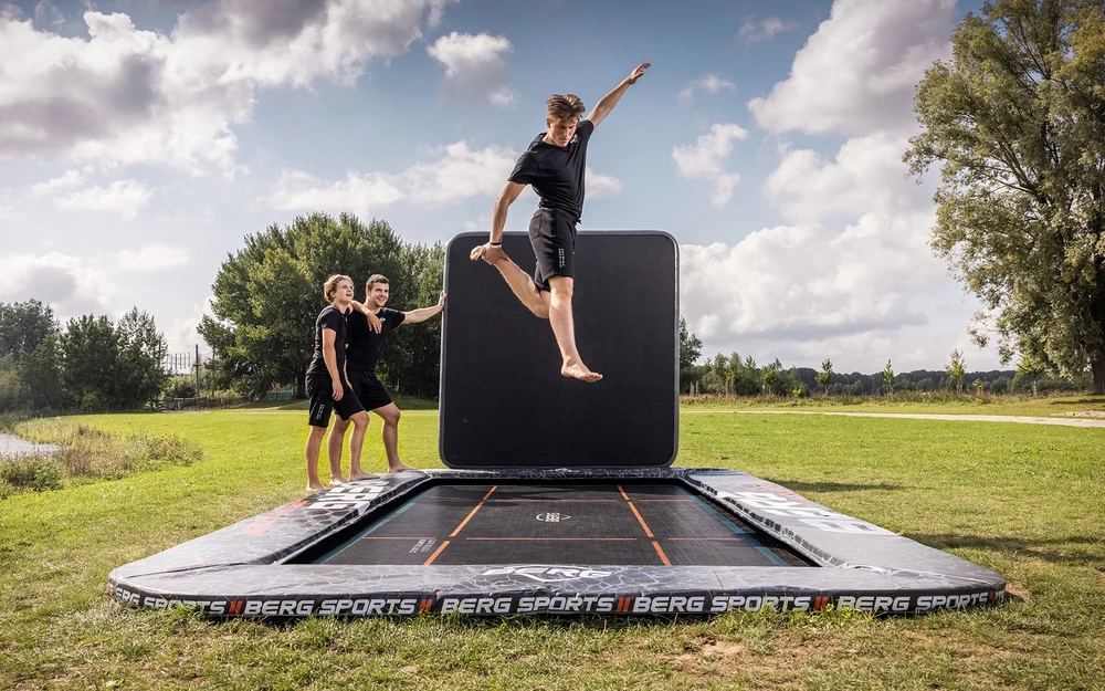 BERG Sports Ultim Pro Bouncer FlatGround batutas 5x5 su AeroWall