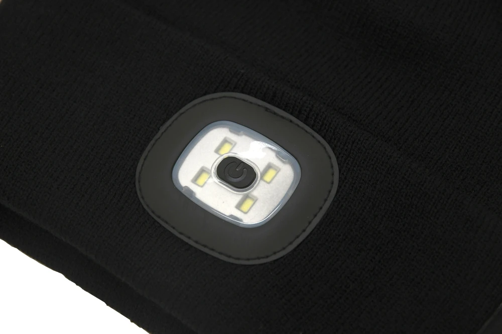 Cattara Juoda kepurė su LED žibintuvėliu ir USB įkrovimu