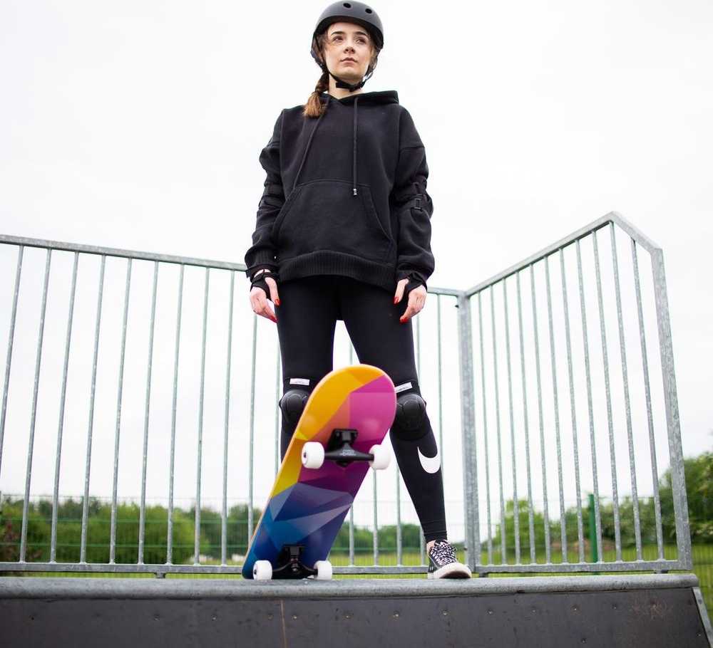 CR3108SA GEOMETRINĖ RIEDLENTĖ NILS EXTREME