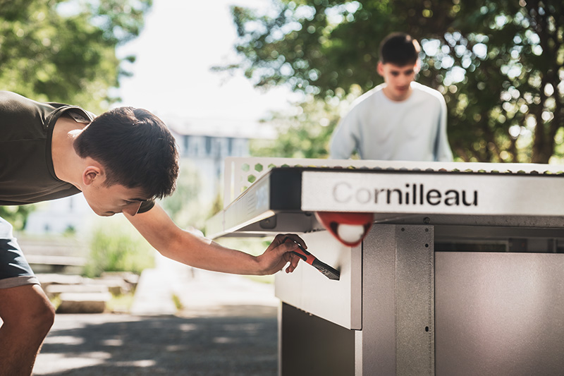 Lauko teniso stalas Cornilleau 510M Campus Outdoor, pilkas aprašymas - Prekės nuotrauka