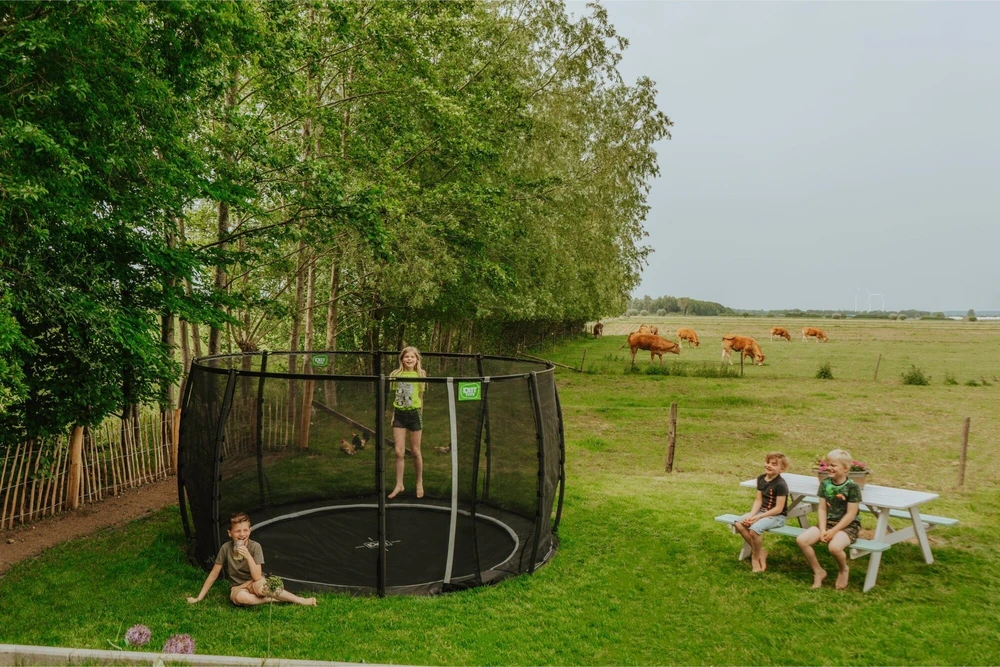 EXIT Dynamic žemės lygio batutas ø305cm su apsauginiu tinkleliu - juodas