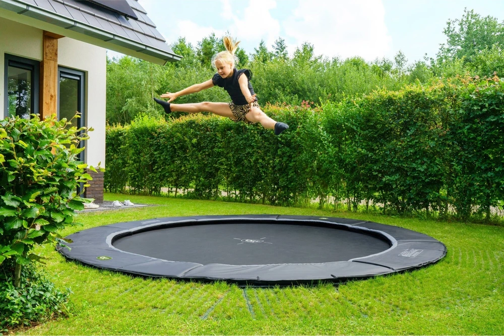 EXIT Dynamic įleidžiamas batutas ø366 cm su Freezone saugos plytelėmis - juodas