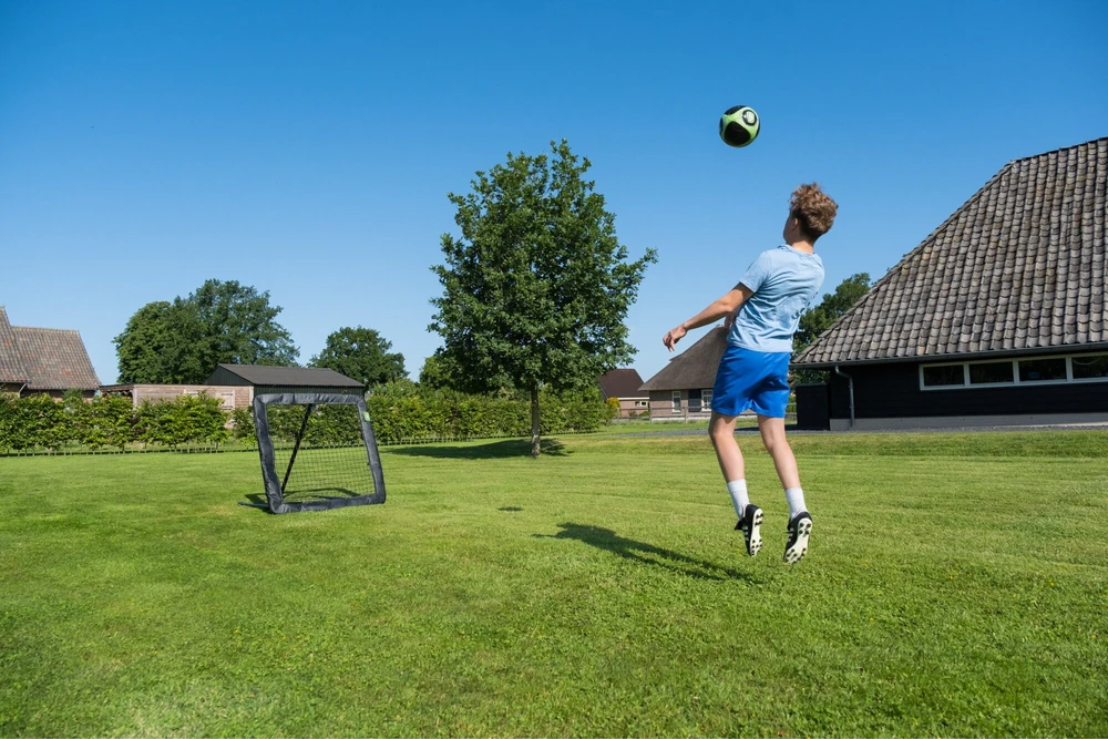 EXIT Kickback multi-sport rebounder L 124x124cm