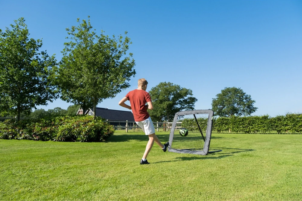 EXIT Kickback multi-sport rebounder L 124x124cm