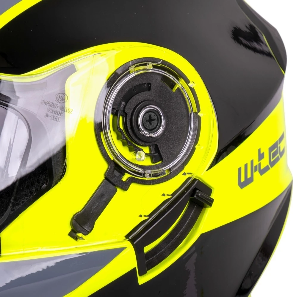 Apverčiamas motociklininko šalmas W-TEC Banelmeda