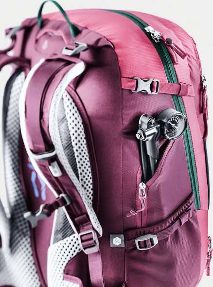 Hiking Backpack Deuter Trans Alpine 28 SL - Juodas