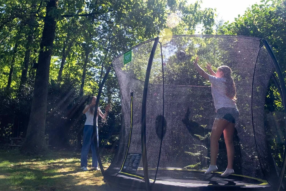 EXIT Silhouette įleidžiamas į žemę batutas ø244 cm su apsauginiu tinklu – juodas