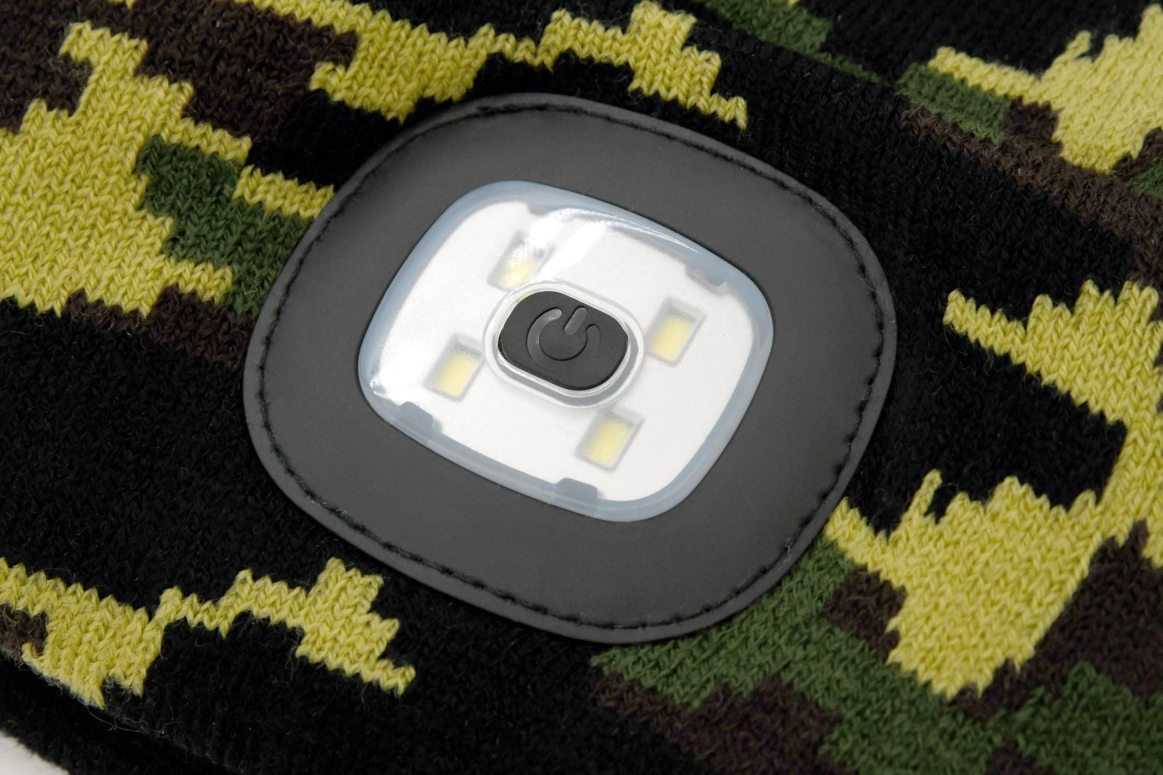 Kepurė su LED žibintuvėliu Cattara Army