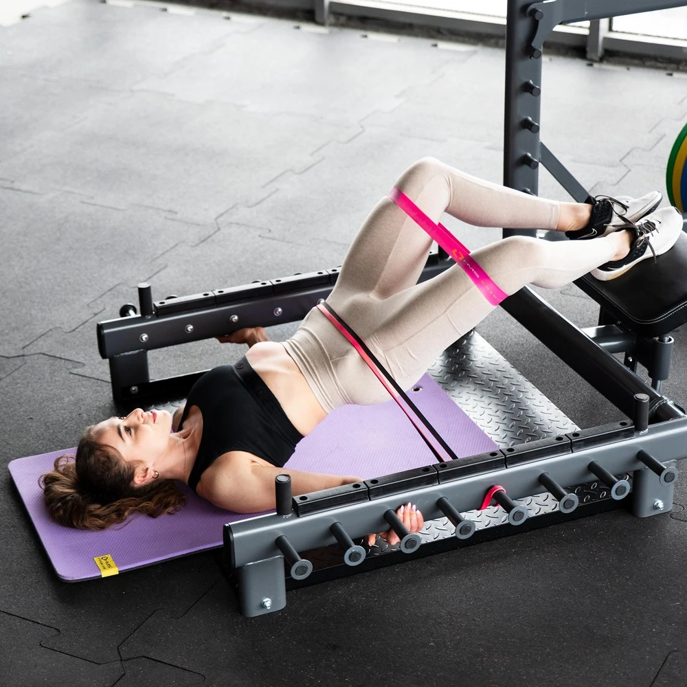 Komercinis daugiafunkcis stovas su svorių kilnojimo ir hip thrust platforma SMP01 HMS