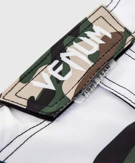 MMA šortai Venum Camo Hero, žali/rudi