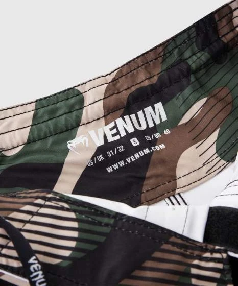 MMA šortai Venum Camo Hero, žali/rudi