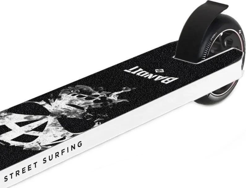 Triukų paspirtukas Street Surfing BANDIT Smoked Skull