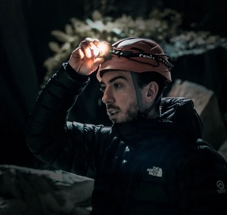 LED prožektorius-žibintuvėlis ant galvos Fenix ​​HP16R