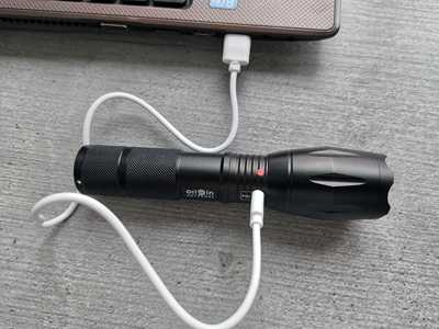 LED žibintuvėlis Origin Outdoors Focus 500 liumenų