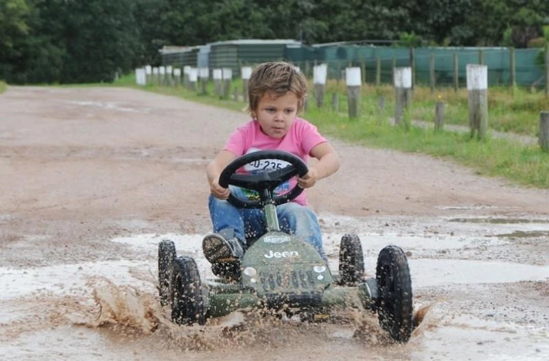 Mašinėlė BERG Go-kart Jeep Revolution BFR-3