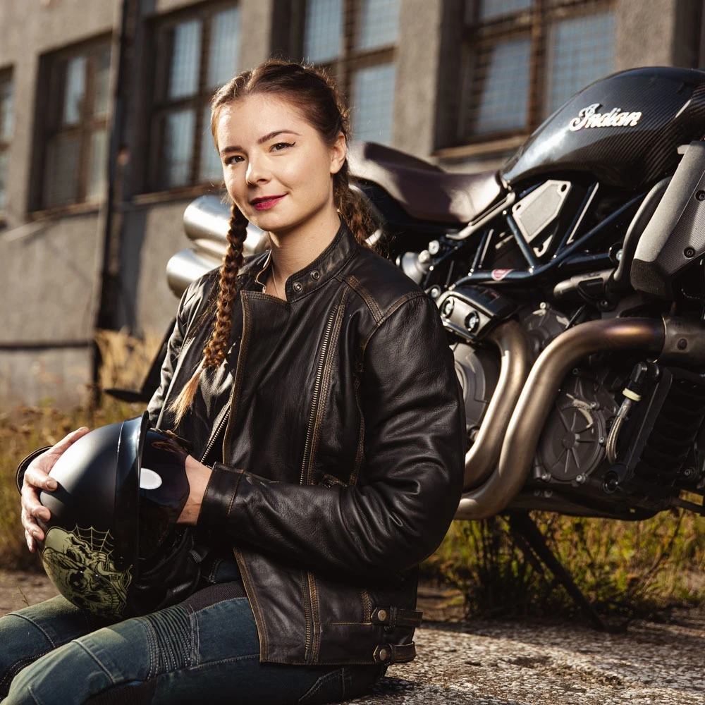Moteriška odinė motociklininko striukė W-TEC Juodas Heart Lizza