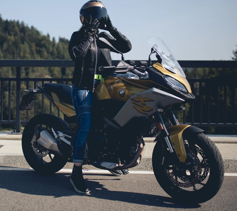 Moteriškos odinės motociklininko pirštinės W-Tec Perchta