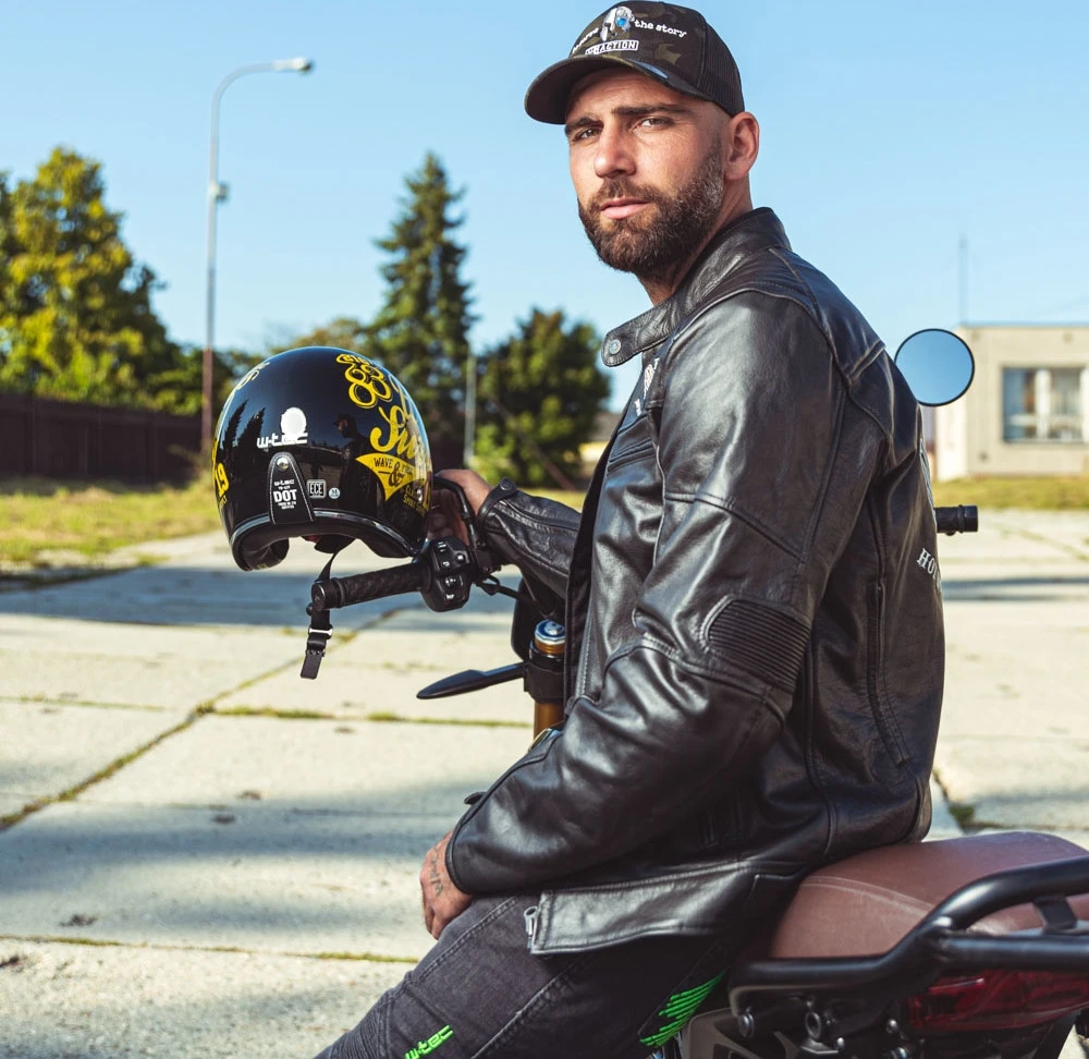 Motociklininko šalmas W-TEC Café Racer