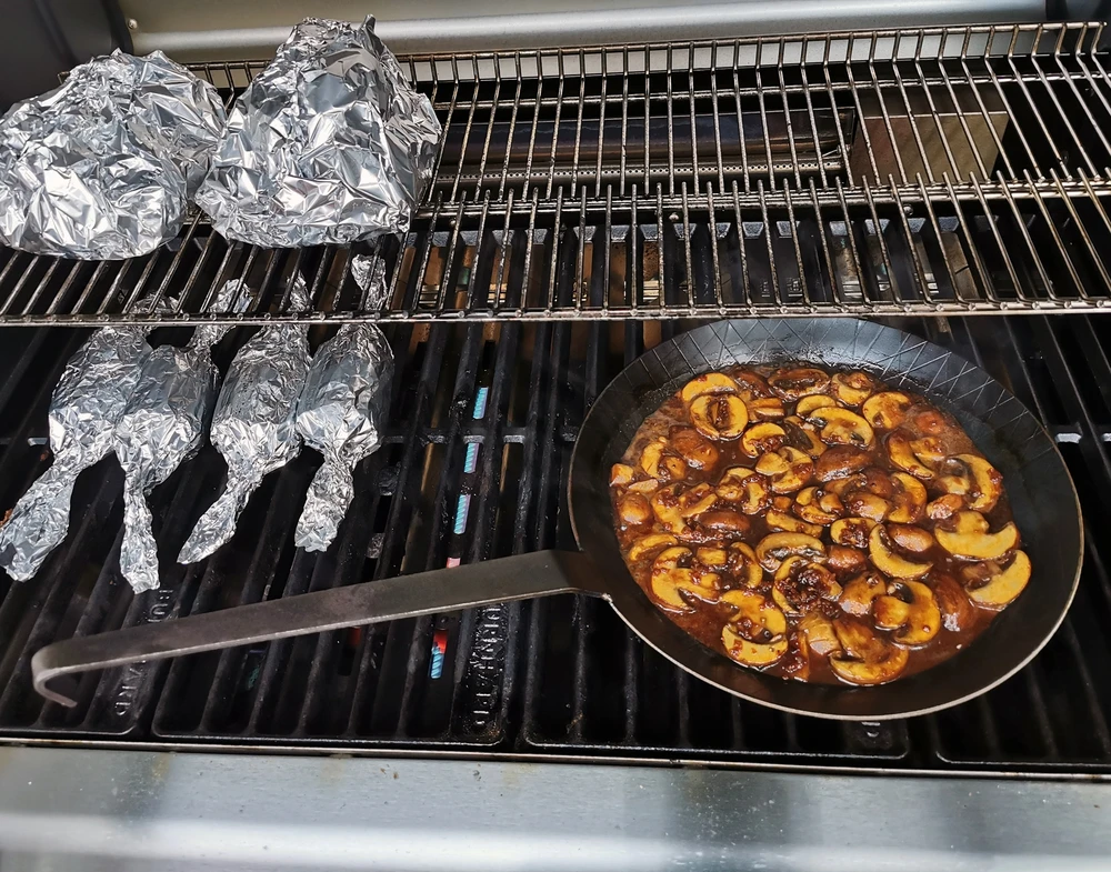 Origin Outdoors Wrought Iron Pan