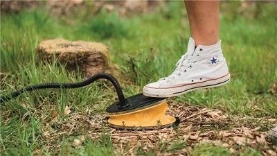 Easy Camp kojinė pompa naudojimo metu