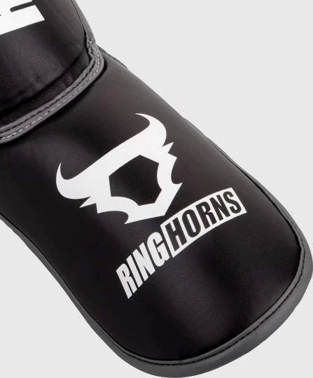 Blauzdų ir pėdų apsaugos Ringhorns Charger by Venum, juodos